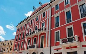 Sweet House